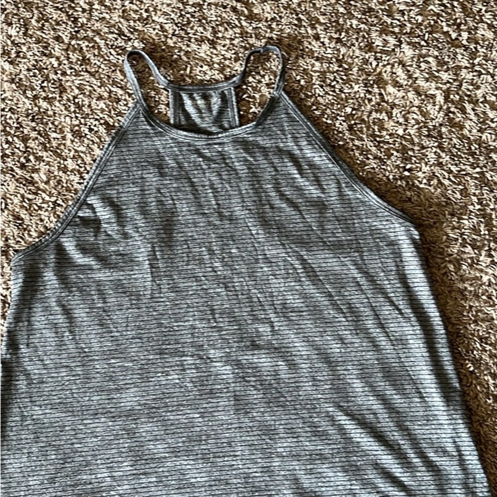 Women’s Activewear gray, sleeveless tank top size medium